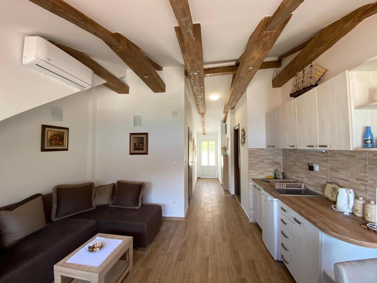 Sunny Bay Apartments Котор Екстериор снимка