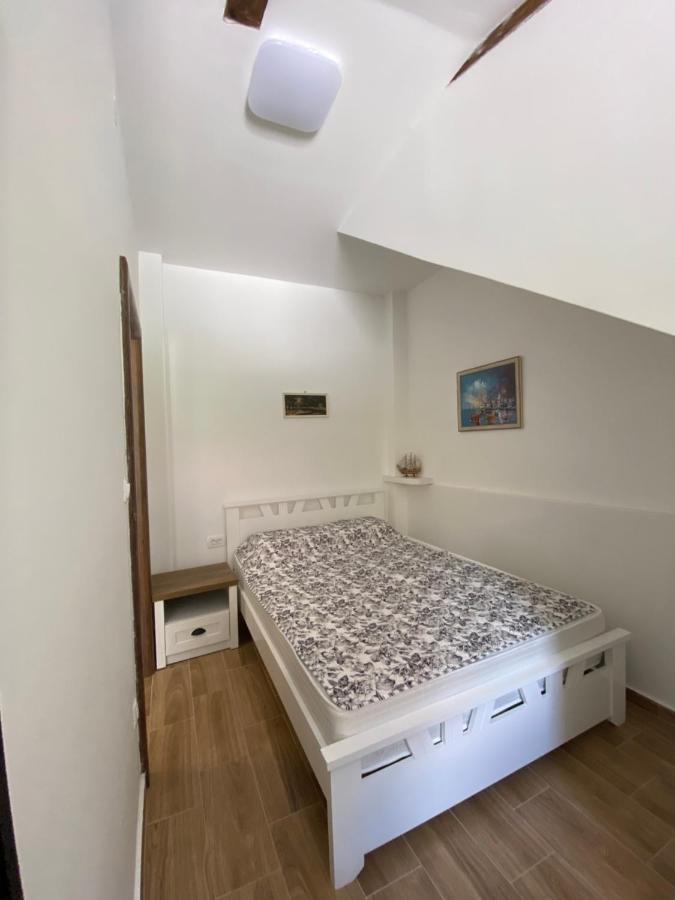 Sunny Bay Apartments Котор Екстериор снимка