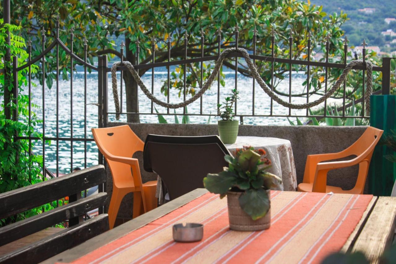 Sunny Bay Apartments Котор Екстериор снимка