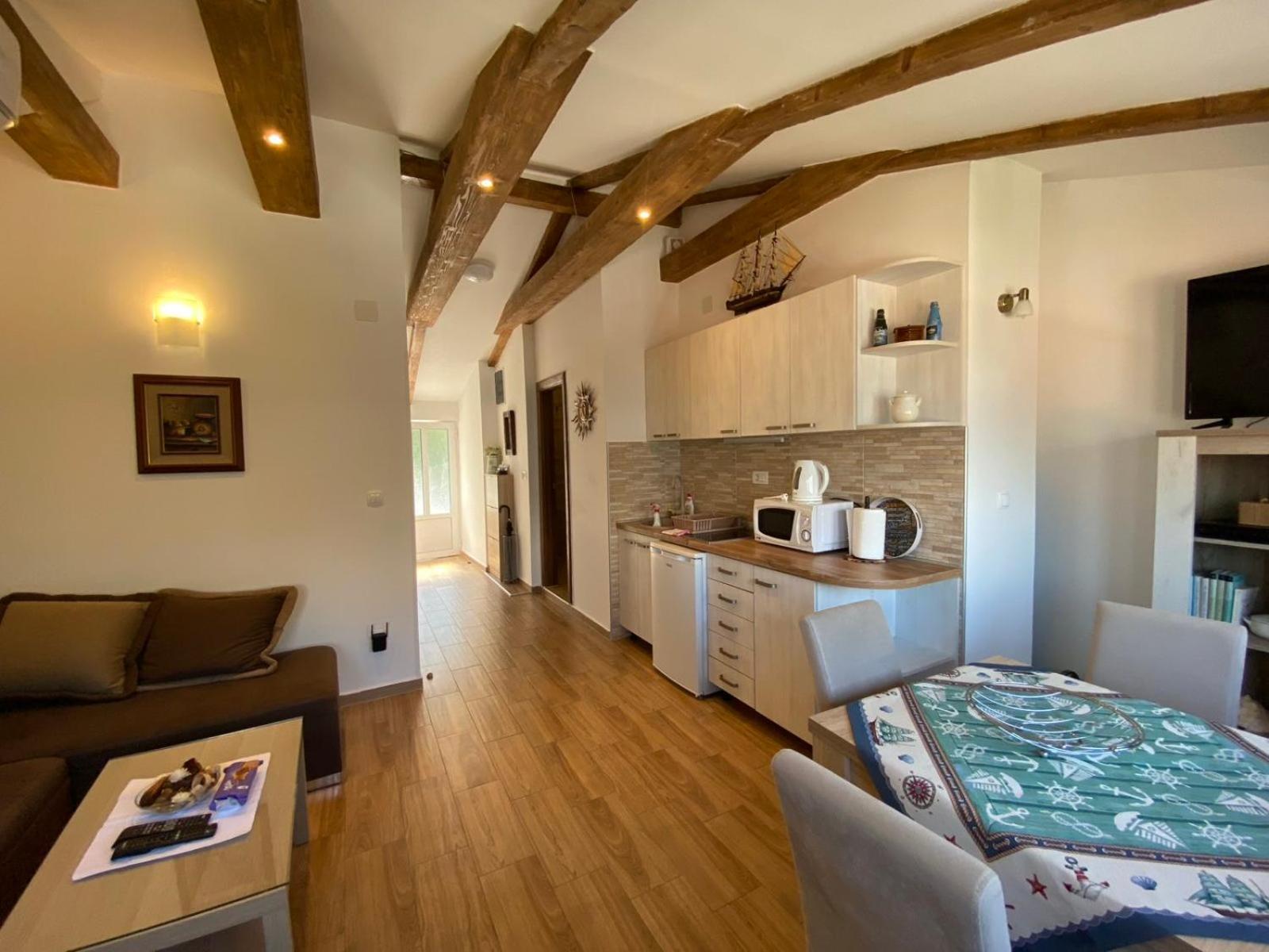 Sunny Bay Apartments Котор Екстериор снимка